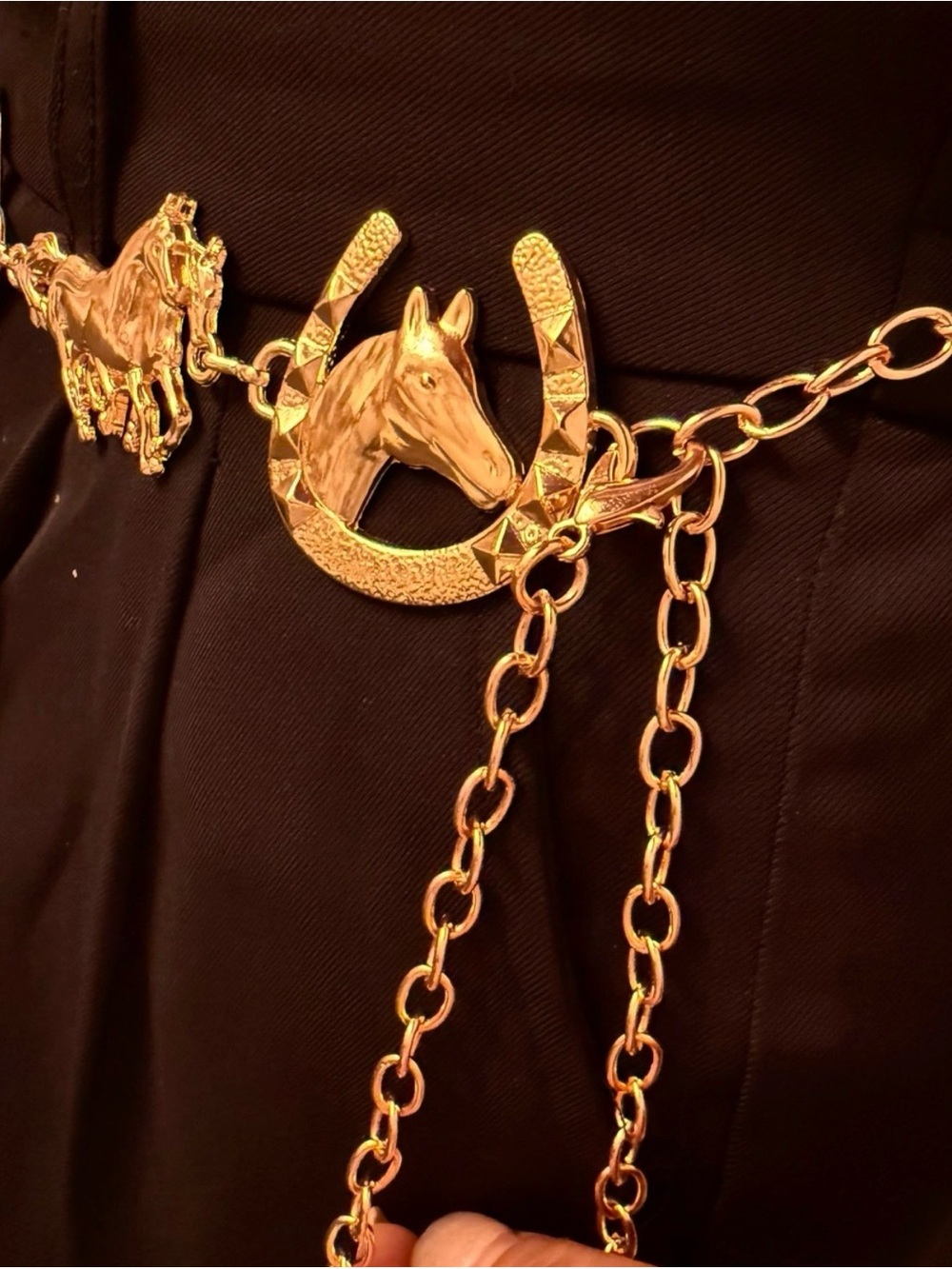 Dramatic Gold Back Necklace - Picture 5 of 6